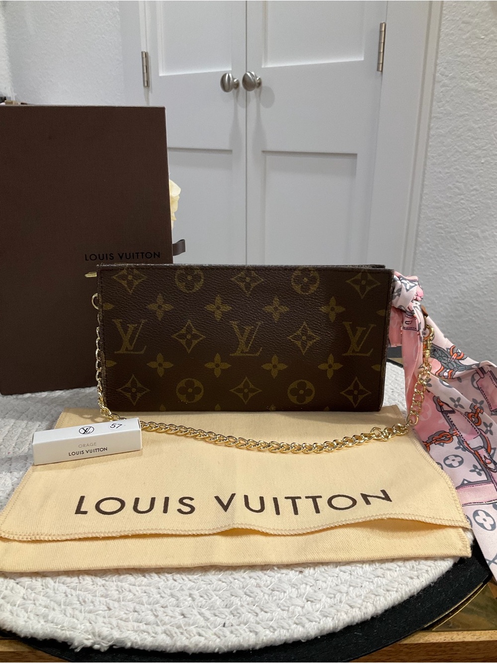 Louis Vuitton Monogram Toiletry Bag with chain , LV dust bag & LV Box & Orage - Picture 4 of 16